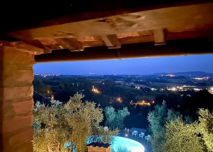 Larino Luxury In Tuscany With Breathtaking View فيلة